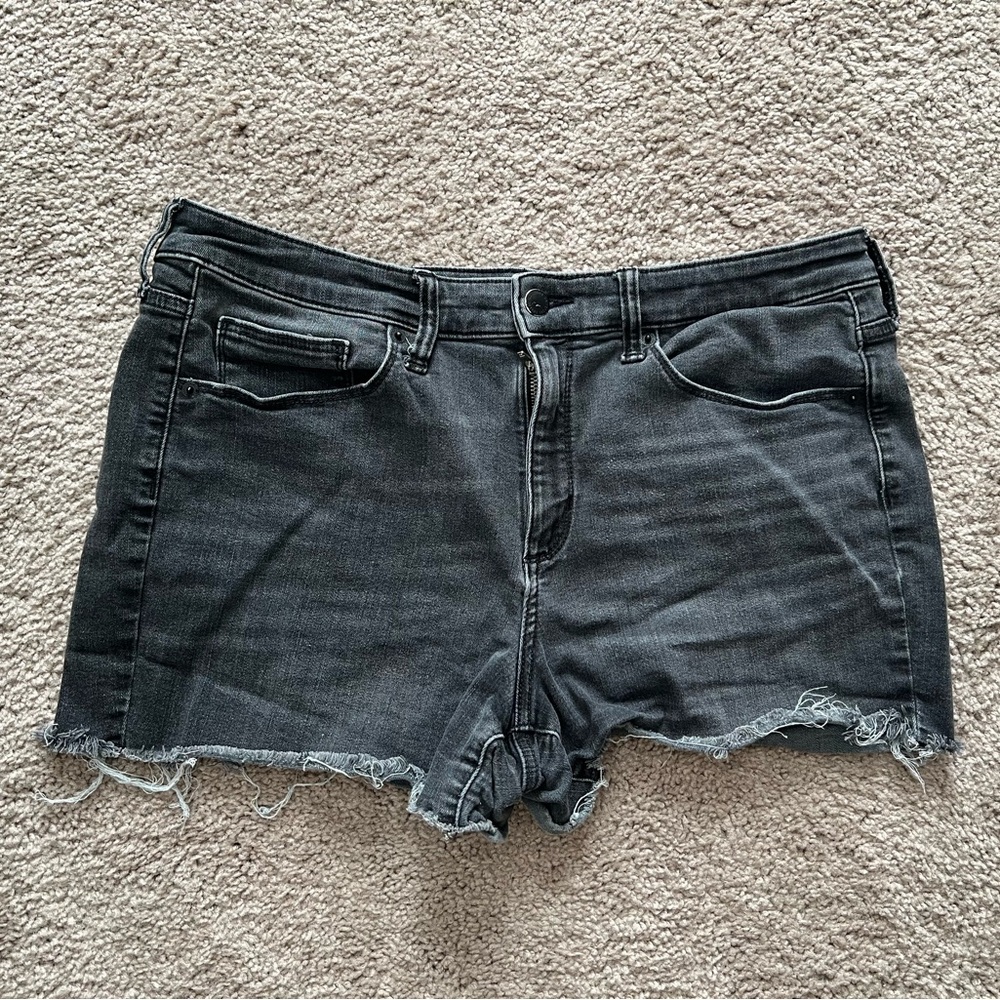 Universal Thread Black Denim Shorts 14/32